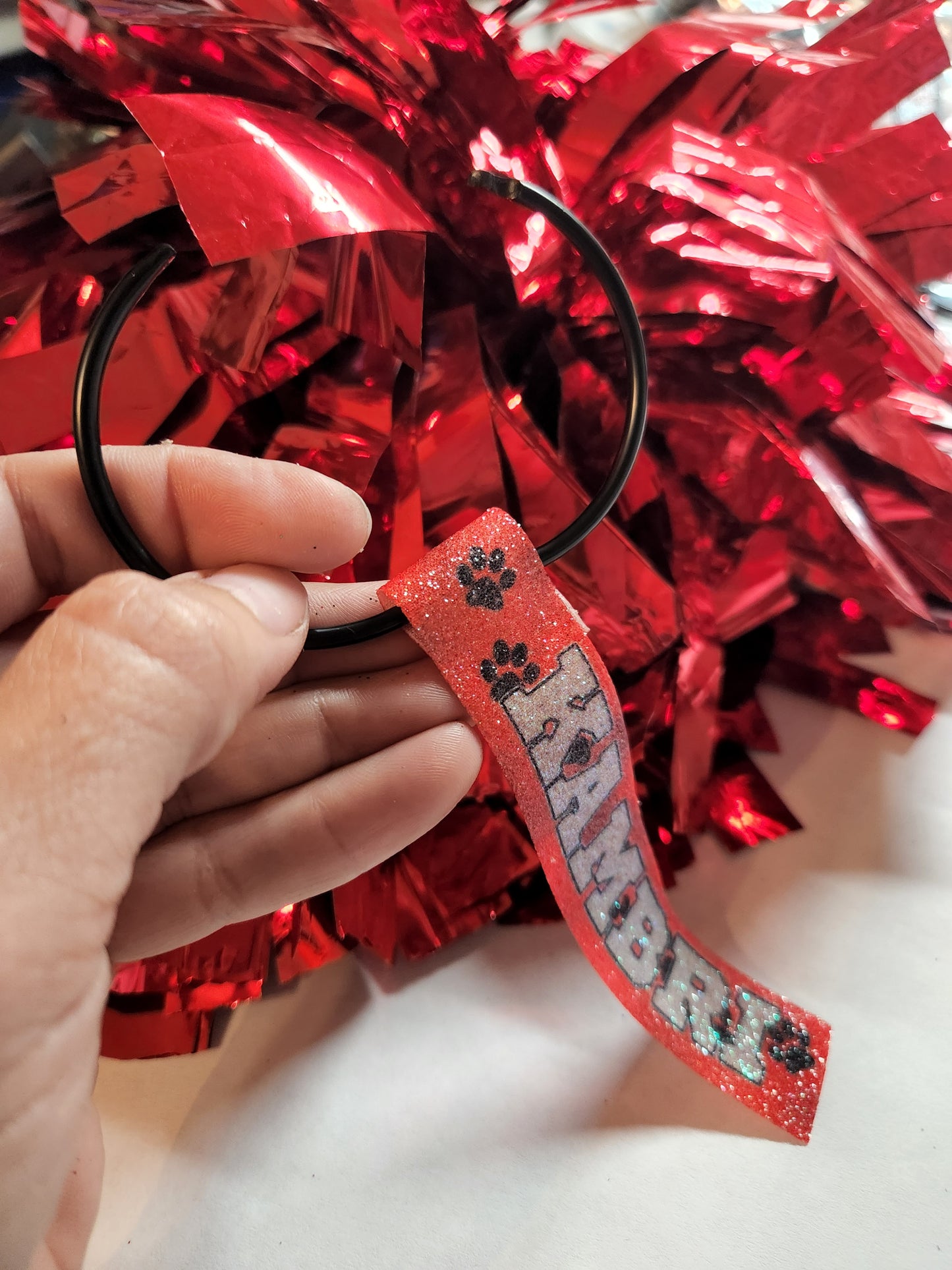 Pom pom tags