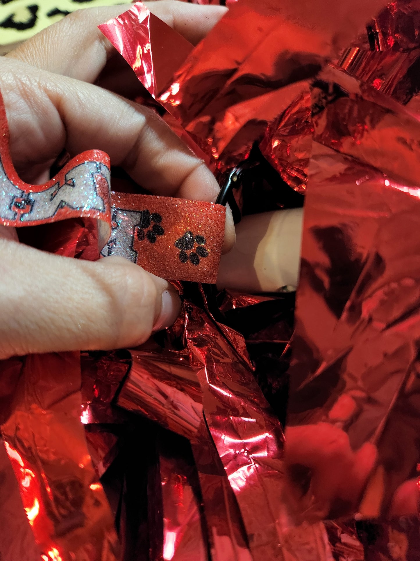 Pom pom tags