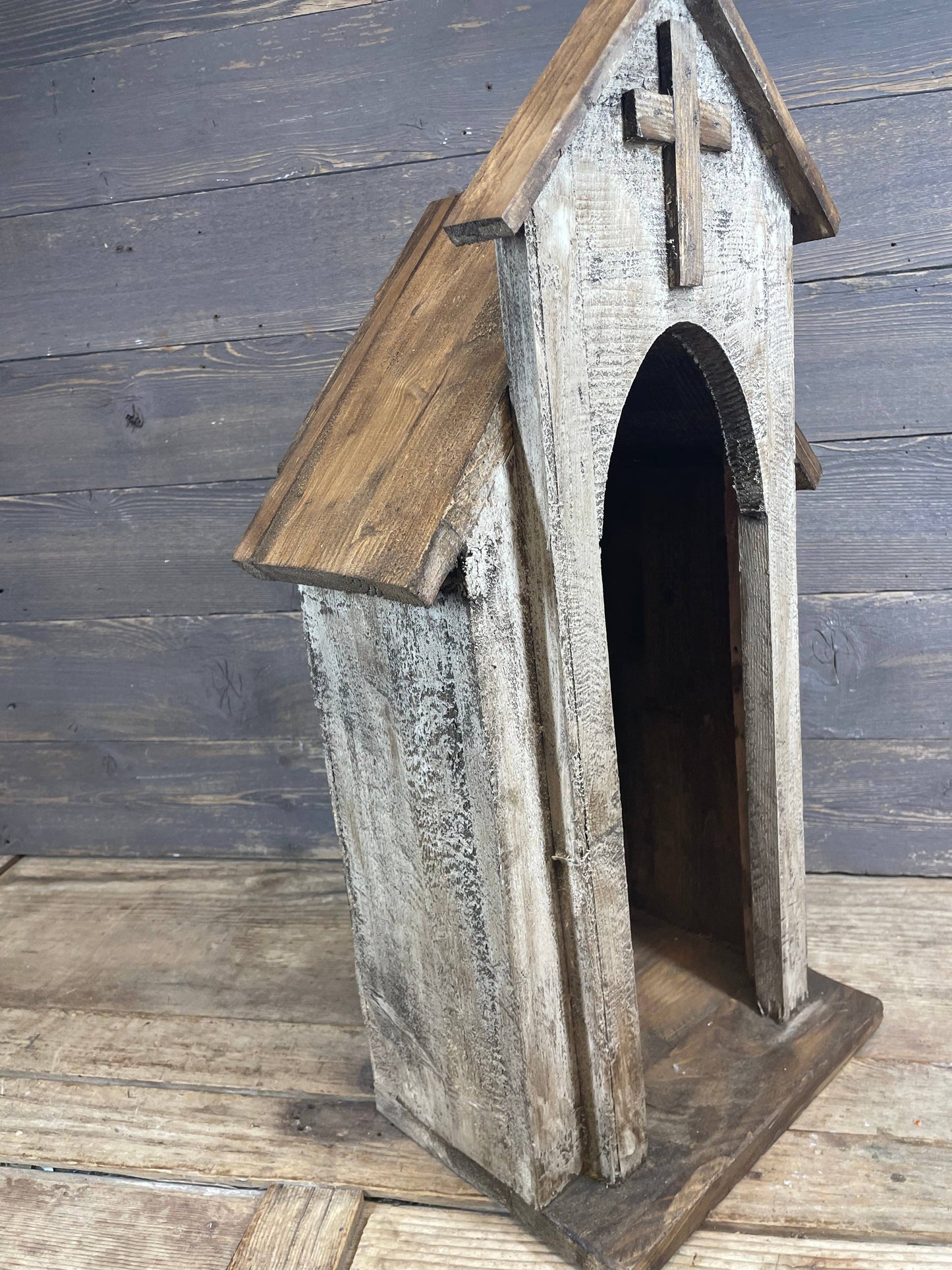 Handmade Carthage Wood Chapel: White