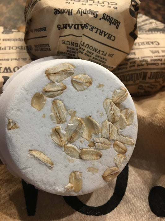 Old Fashioned Natural Oatmeal 
Bath Bomb