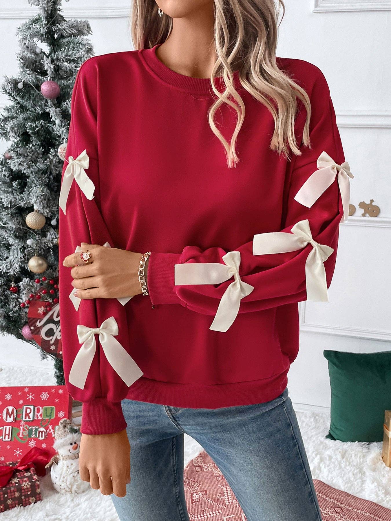 Christmas Bow Sleeve Round Neck Long Sleeve Sweatshirt: Red / XL