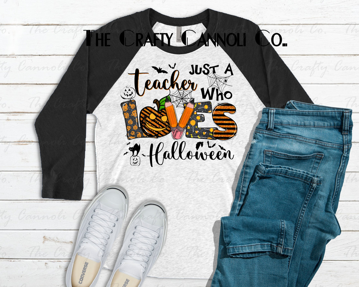 Loves Halloween